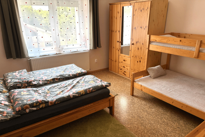 Vendégház Mátraszentimre fenyő szoba gyerekággyal